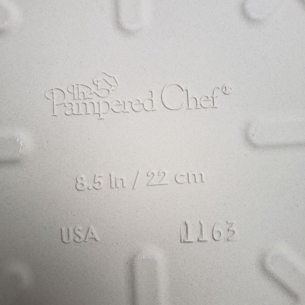 Pampered Chef Stoneware Personal Pizza Round Stone 8 1/2" - Picture 4 of 10